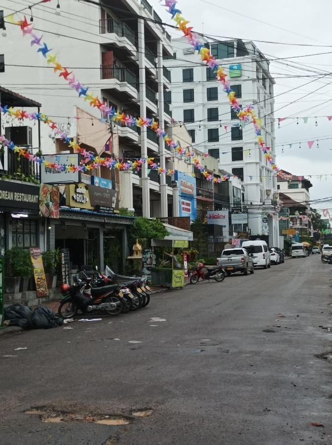 Mekong Riverside Vientiane Bagian luar foto