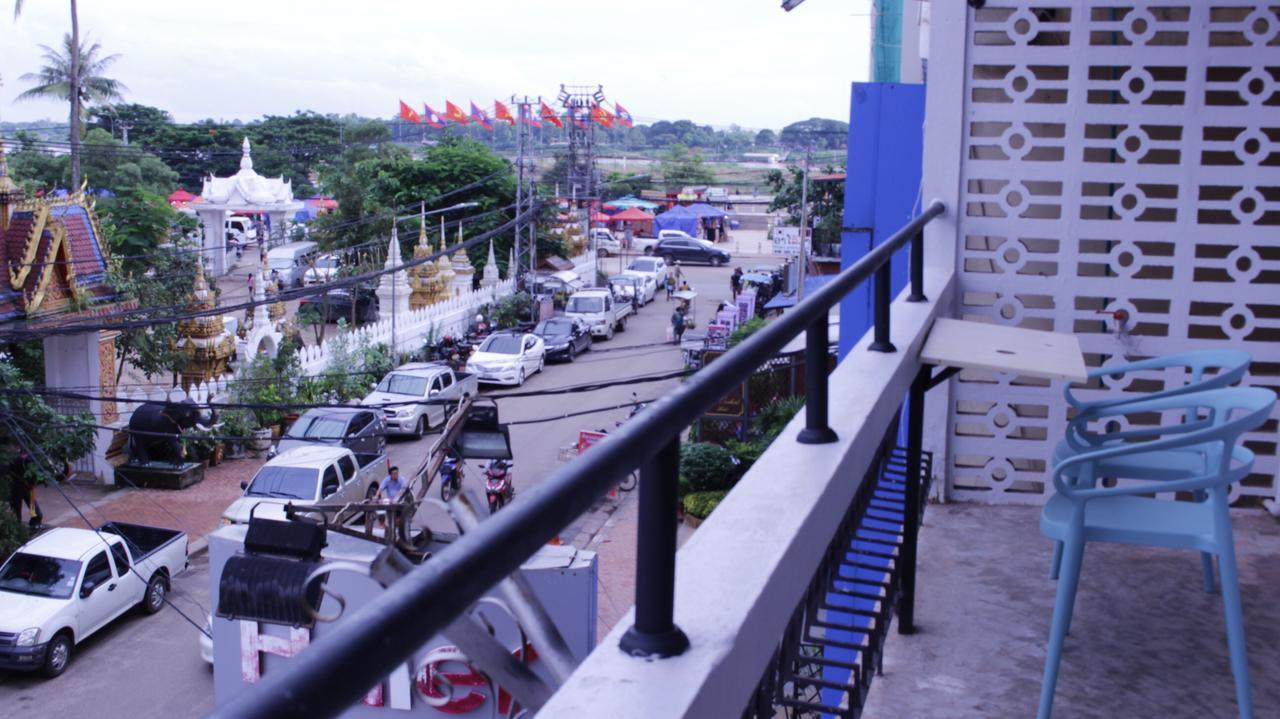Mekong Riverside Vientiane Bagian luar foto